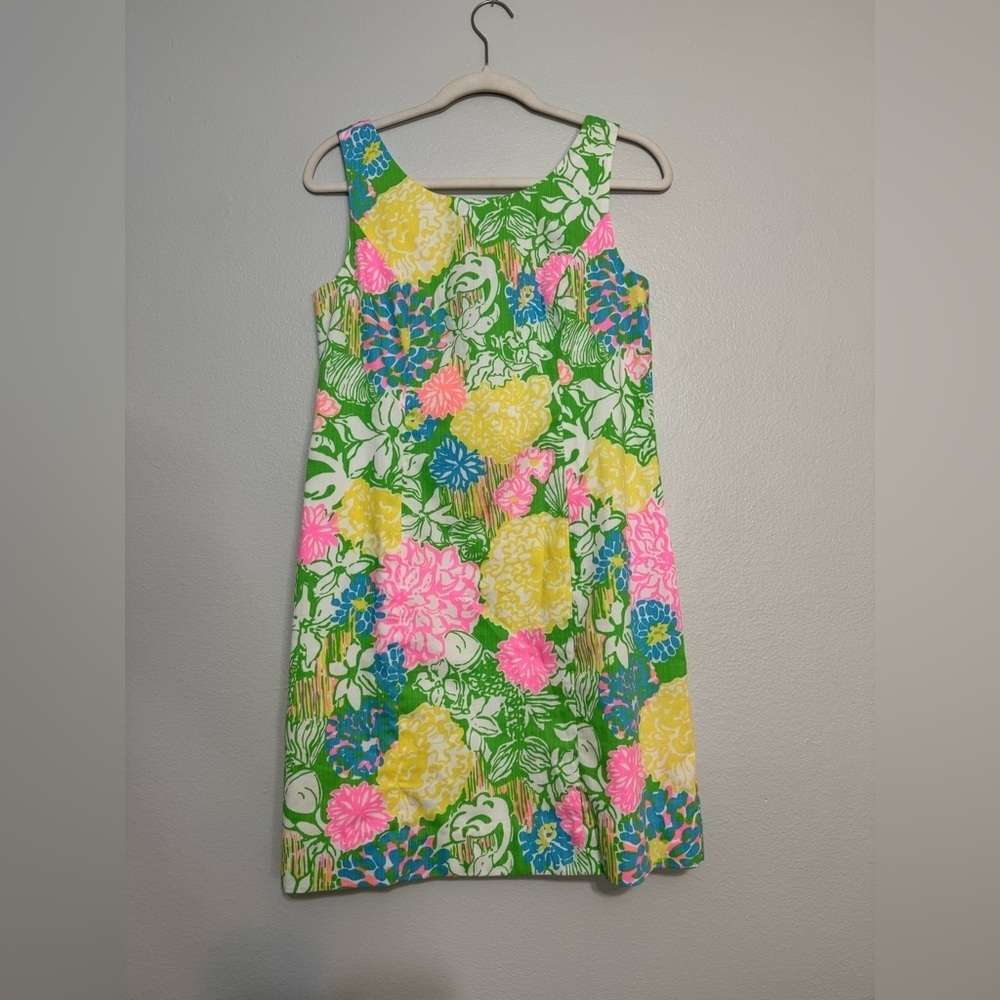 Lilly Pulitzer Cathy Shift Dress in Hibiscus Stroll - 2 - Picture 3 of 7
